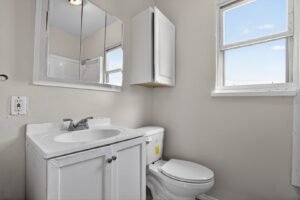 Charming 3BR Duplex in Los Angeles 1157 E 21st St, Los Angeles