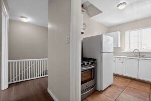 Charming 3BR Duplex in Los Angeles 1157 E 21st St, Los Angeles